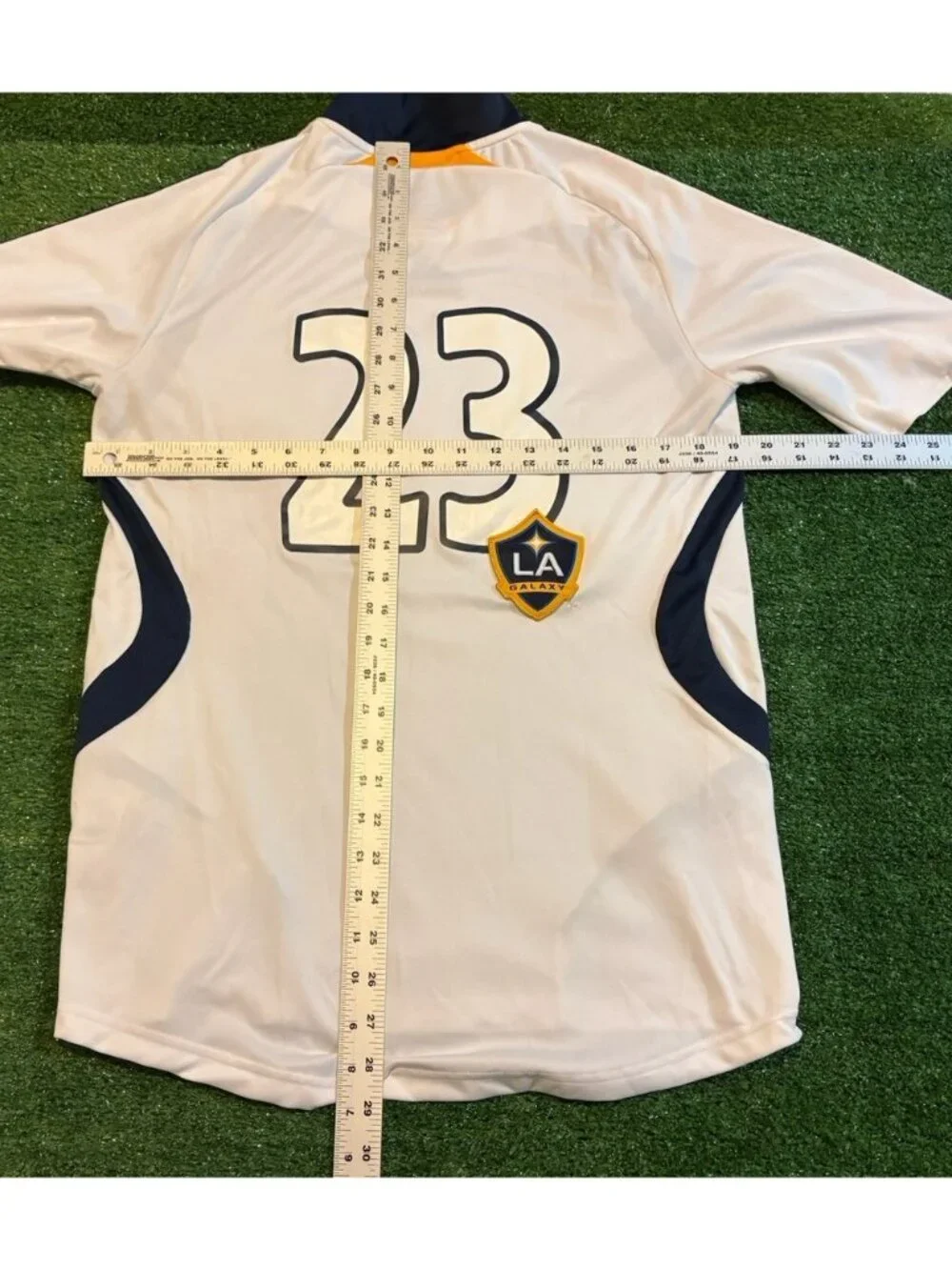 Vintage LA Galaxy jersey mens small white adidas david beckam Y2K soccer retro